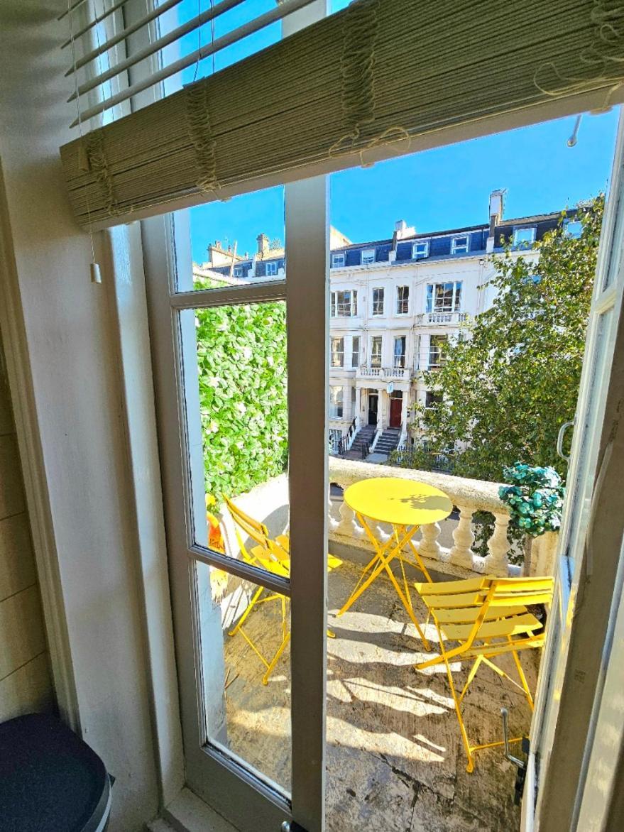 Charming Home With Private Balcony, On 1St Floor, With 2 Bathrooms, 3 Min Walk To Earl'S Court Station London Exterior foto